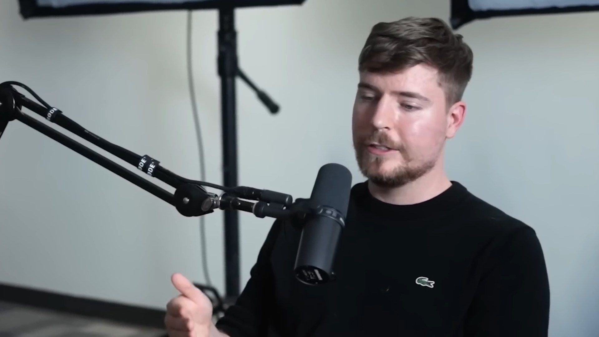 VOD source 16:9 — interview MrBeast
